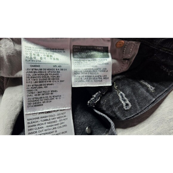 Levi's Black Denim Rhinestone Button Up High-Rise Wedgie Hot Shorts Size 29 - Picture 6 of 12